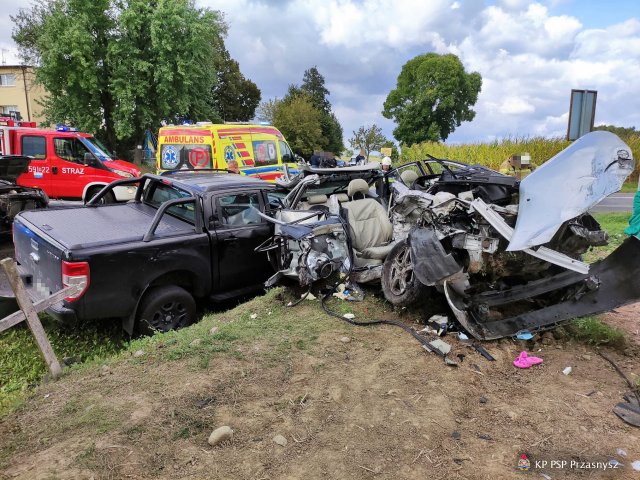 Kolejny tragiczny wypadek na skrzyżowaniu miejscowości Krzynowłoga Mała